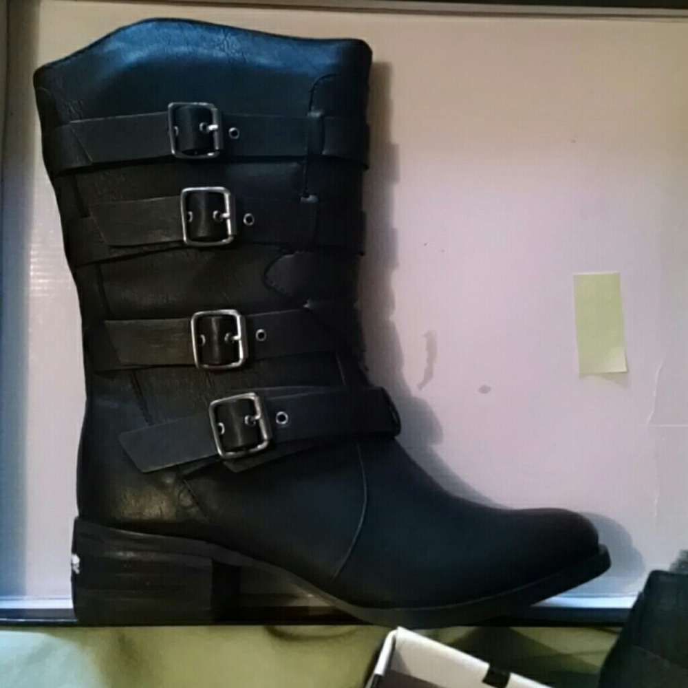 Boots - Picture 3 of 3